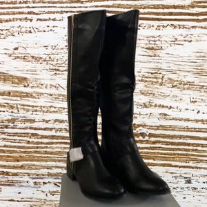 NWT Shoedazzle Balmani Flat Boots size 8.5